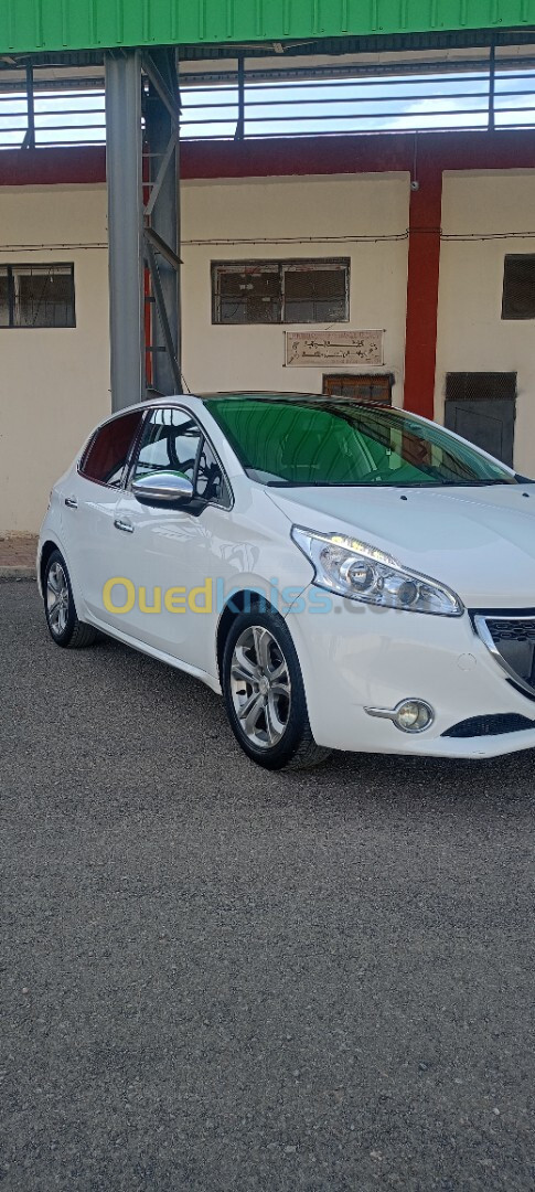 Peugeot 208 2014 Allure