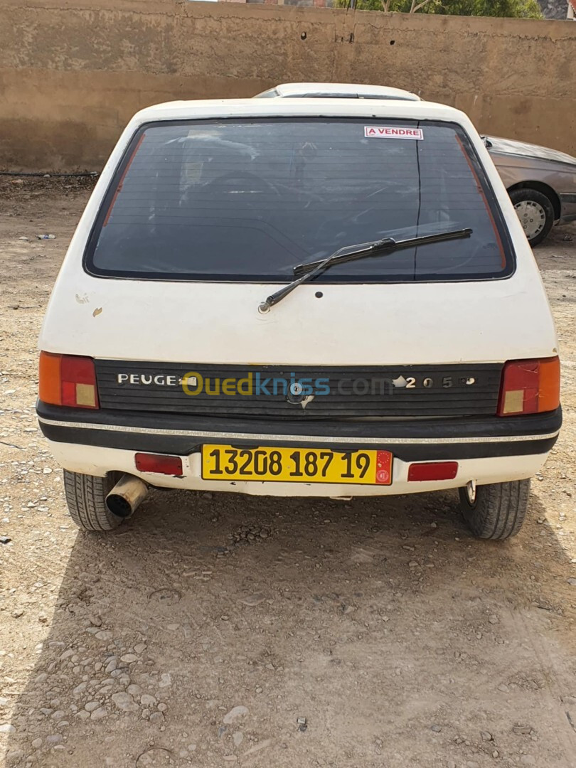 Peugeot 205 1987 كوشي