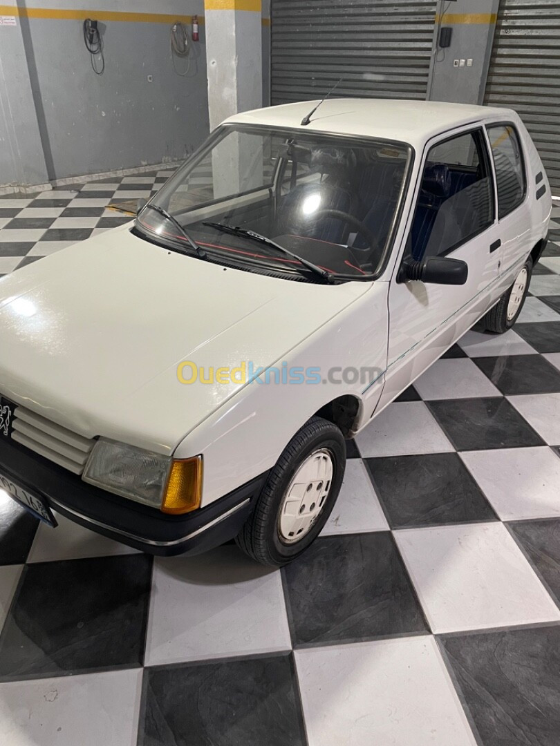 Peugeot 205 1992 Junior