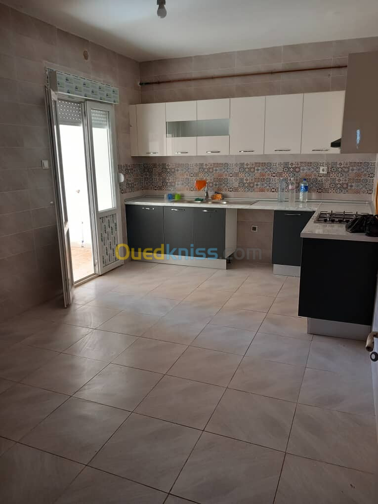 Location Appartement F5 Alger Mahelma