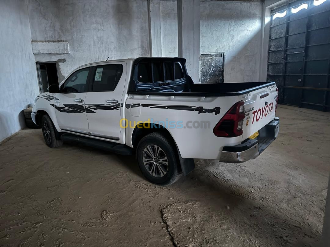 Toyota Hilux 2022 LEGEND DC 4x4 Pack Luxe