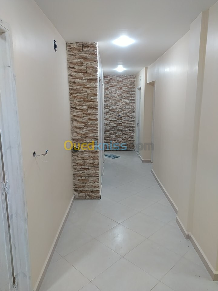 Location Appartement F4 Skikda Ramdane djamel