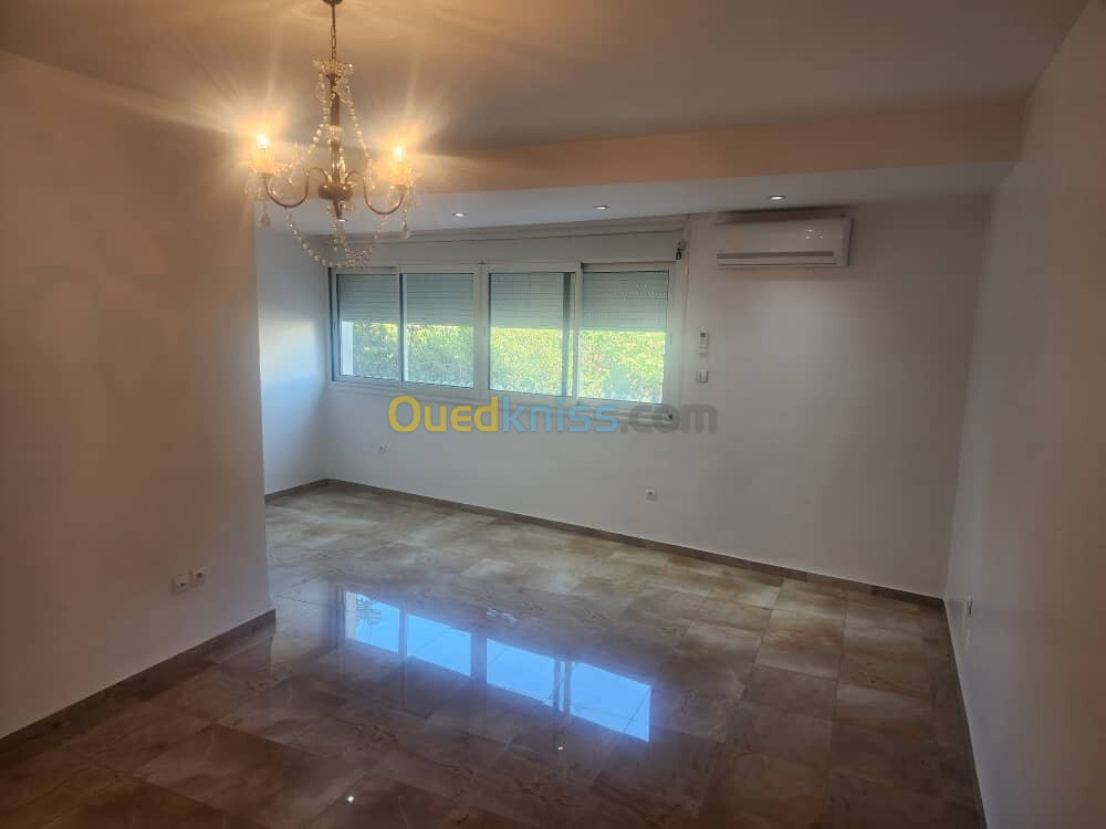 Location Duplex F4 Alger Hydra