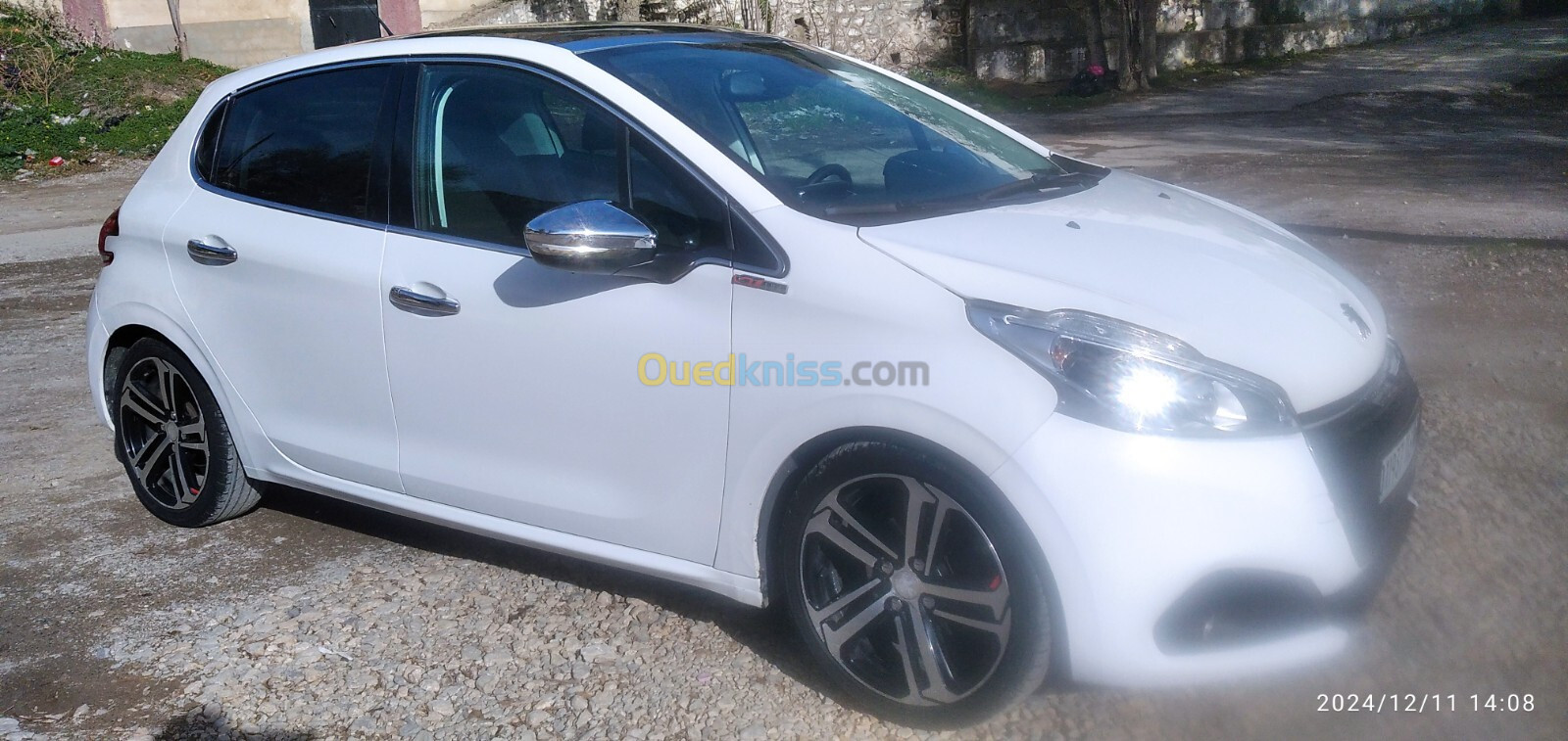 Peugeot 208 2016 Allure Facelift