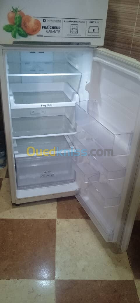 À vendre un frigidaire samsung