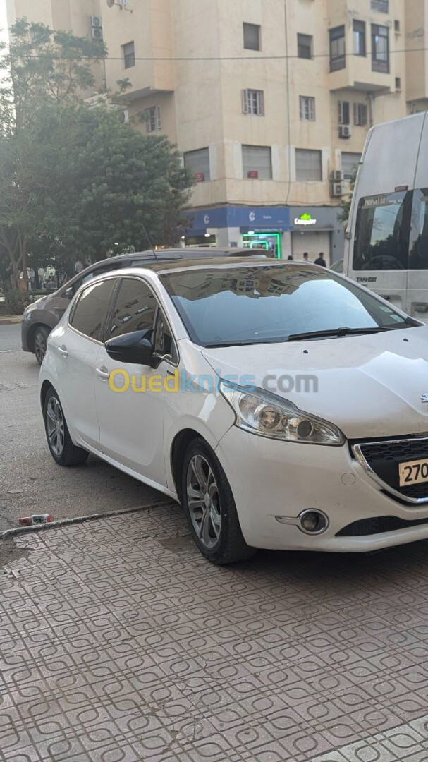 Peugeot 208 2012 Allure