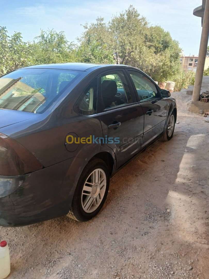 Ford Focus 4 portes 2009 