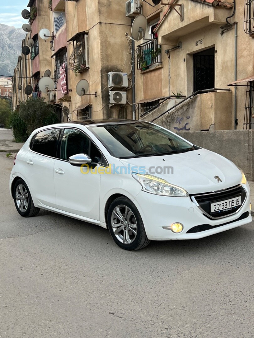 Peugeot 208 2015 Allure