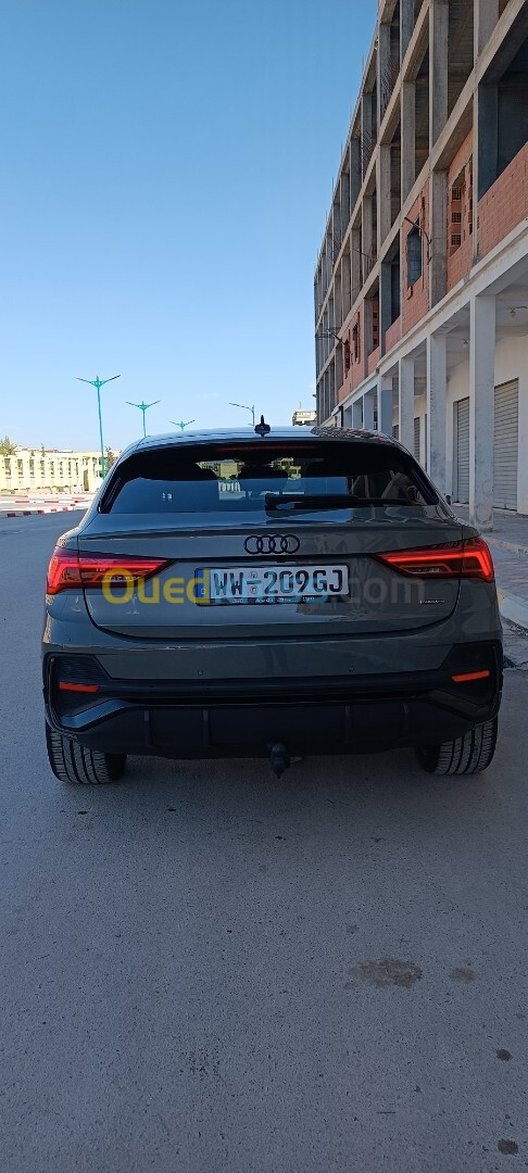 Audi Q3 2023 Q3