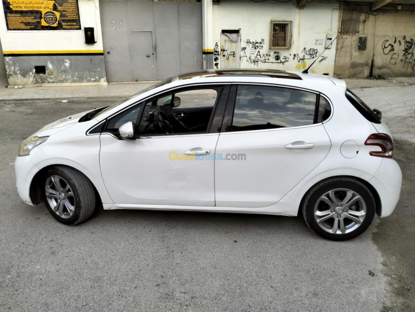 Peugeot 208 2015 208