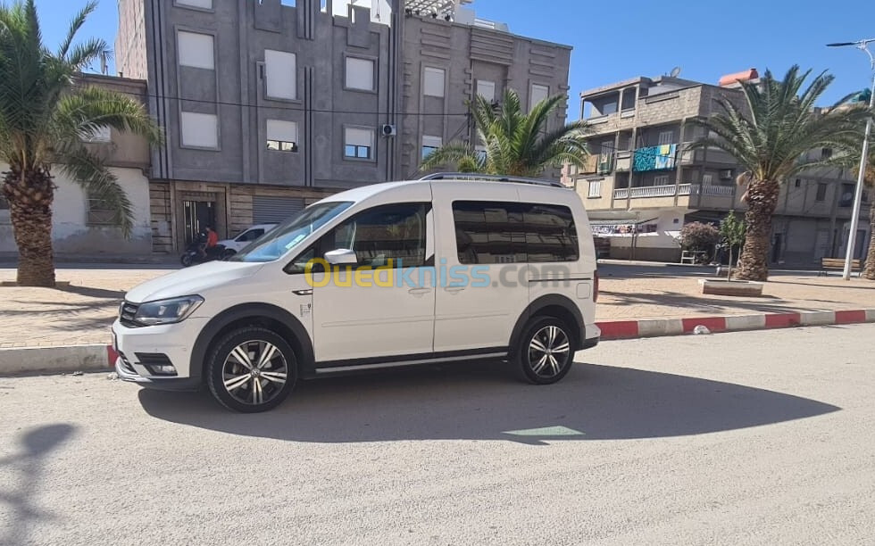 Volkswagen Caddy 2017 Alltrack 7 Places