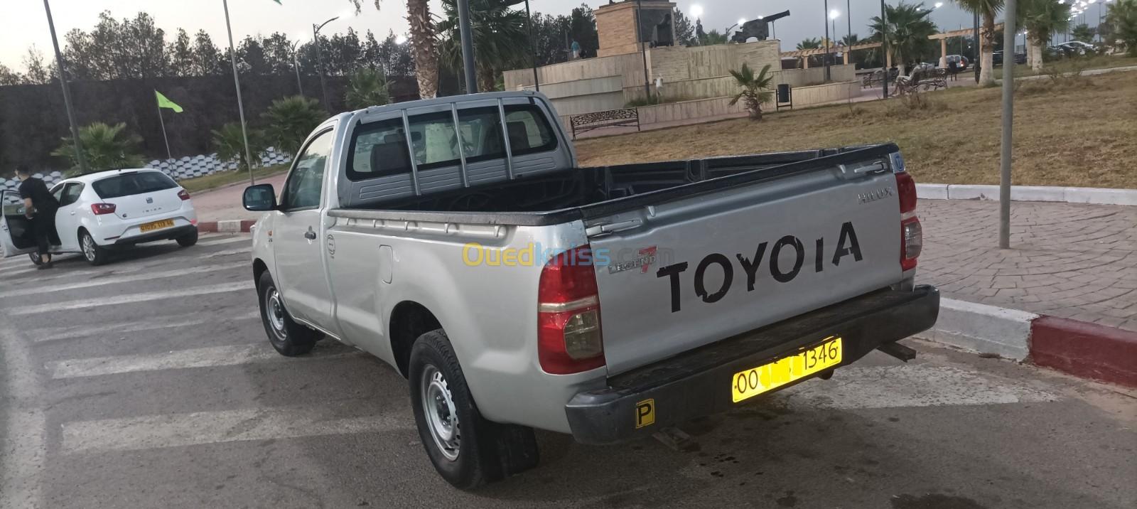 Toyota Hilux 2013 