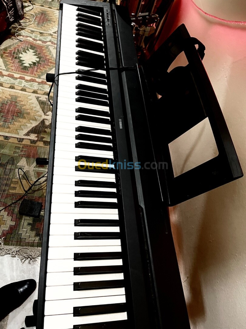 Piano Yamaha p-45