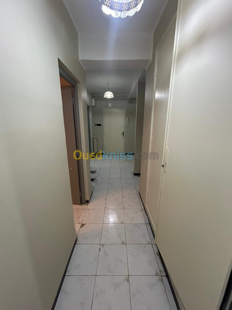 Location Appartement F4 Alger Said hamdine