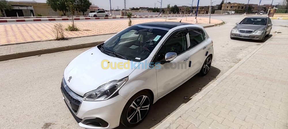 Peugeot 208 2017 Allure Facelift