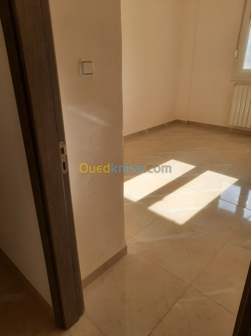 Location Appartement F4 Alger Mahelma