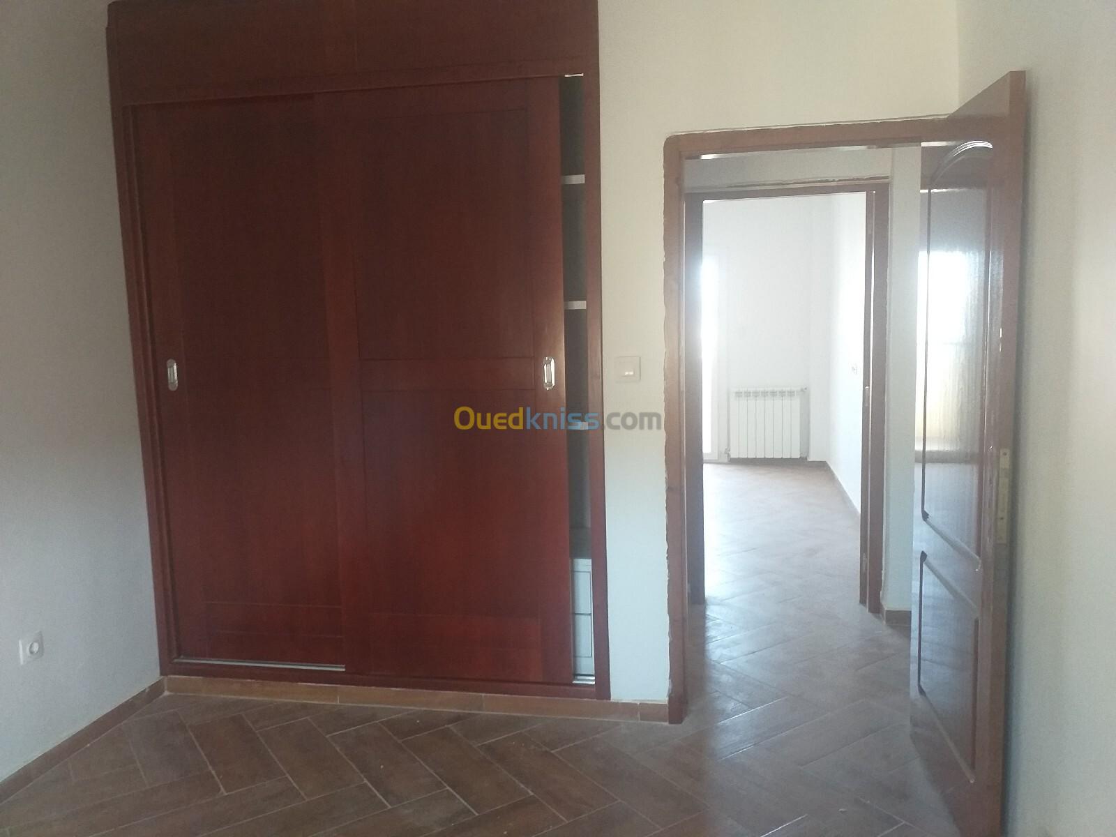 Location Appartement F4 Alger Draria