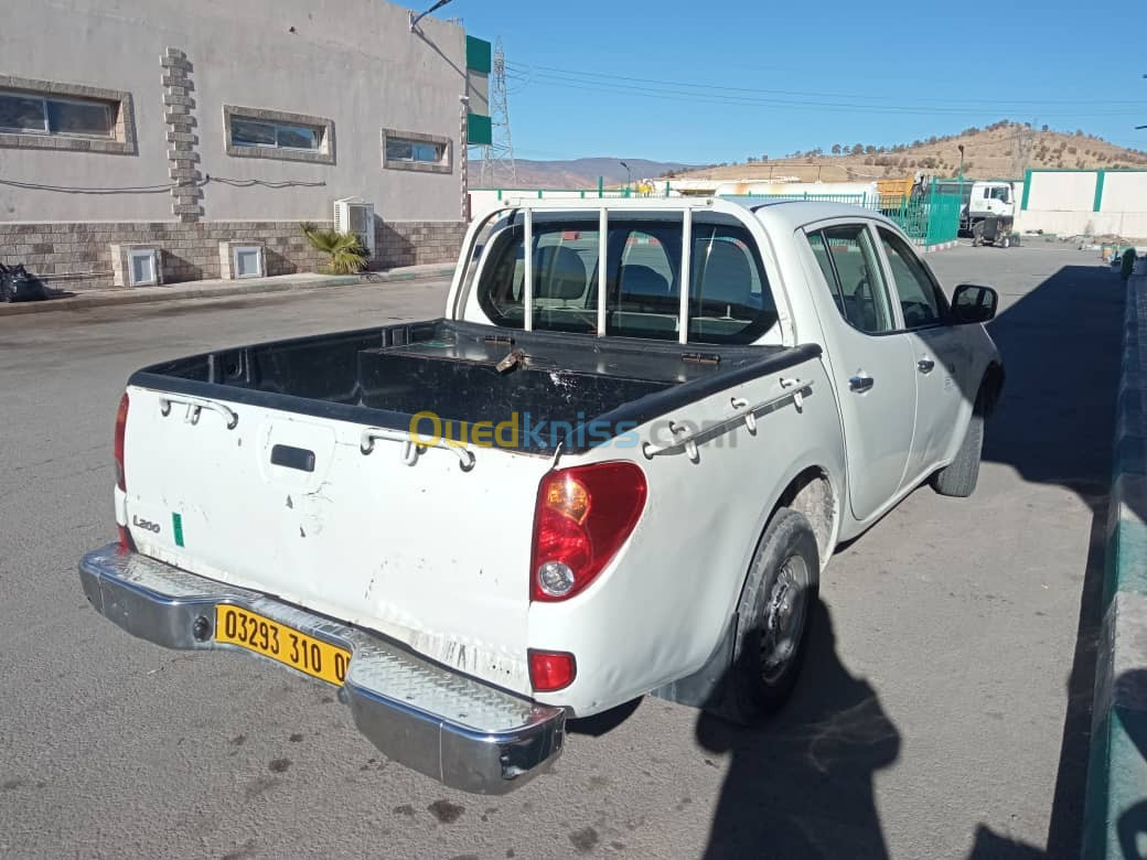 Mitsubishi L200 2010 