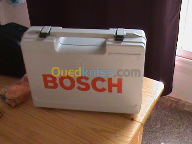 scie sauteuse BOSCH