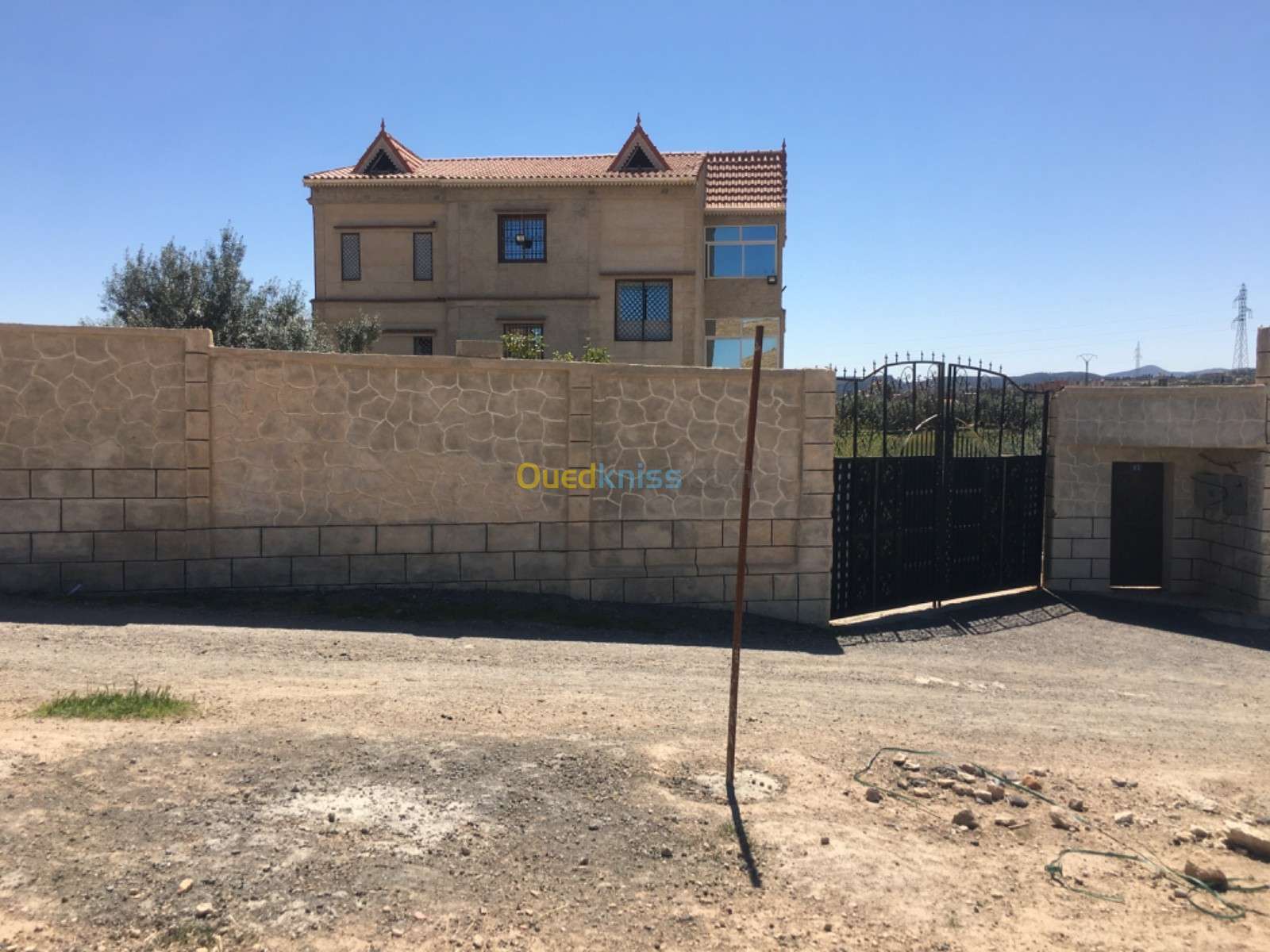 Vente Villa Bouira Oued el berdi