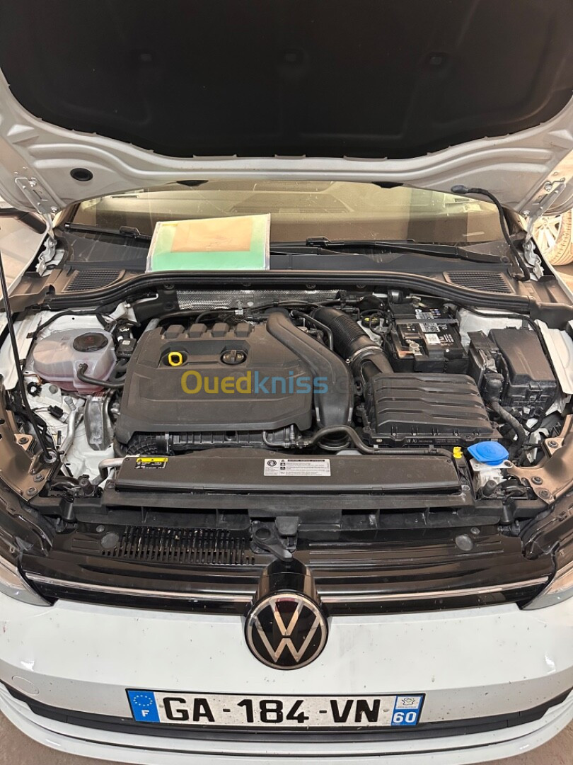 Volkswagen Golf 8 2021 Life first édition