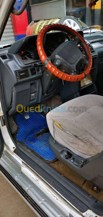 Mitsubishi Pajero Court 1998 Pajero Court