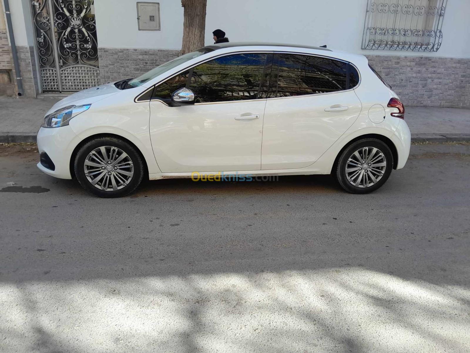 Peugeot 208 2020 Allure Facelift