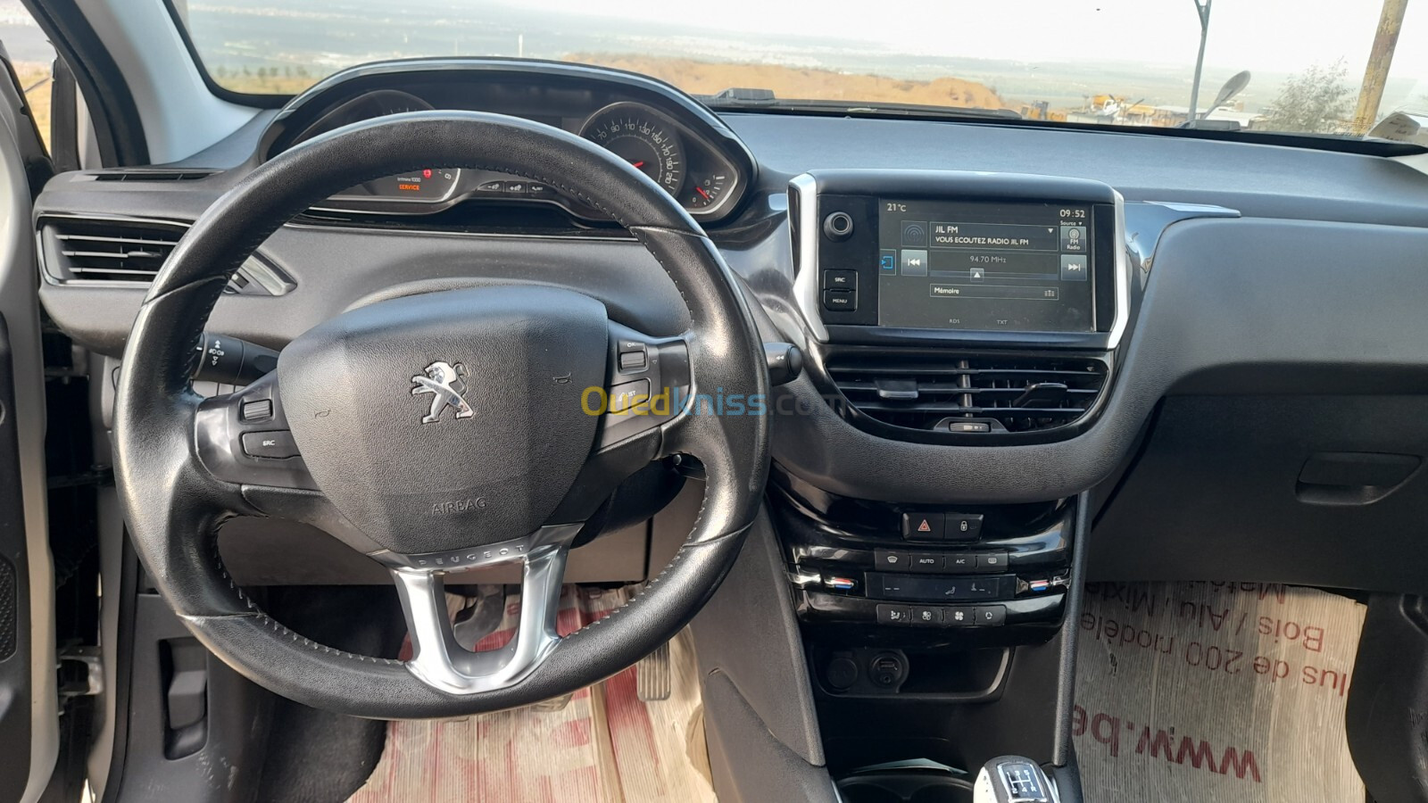 Peugeot 208 2015 Allure Facelift