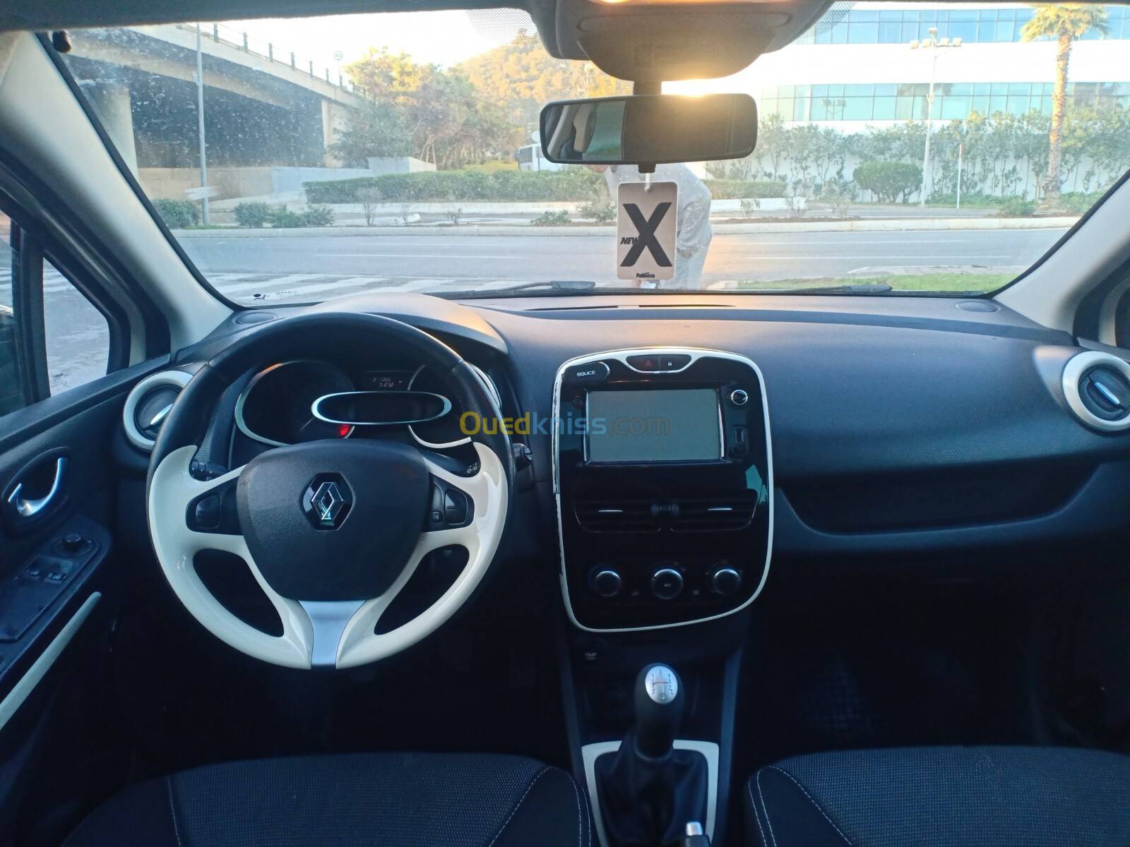 Renault Clio 4 2015 Ivory