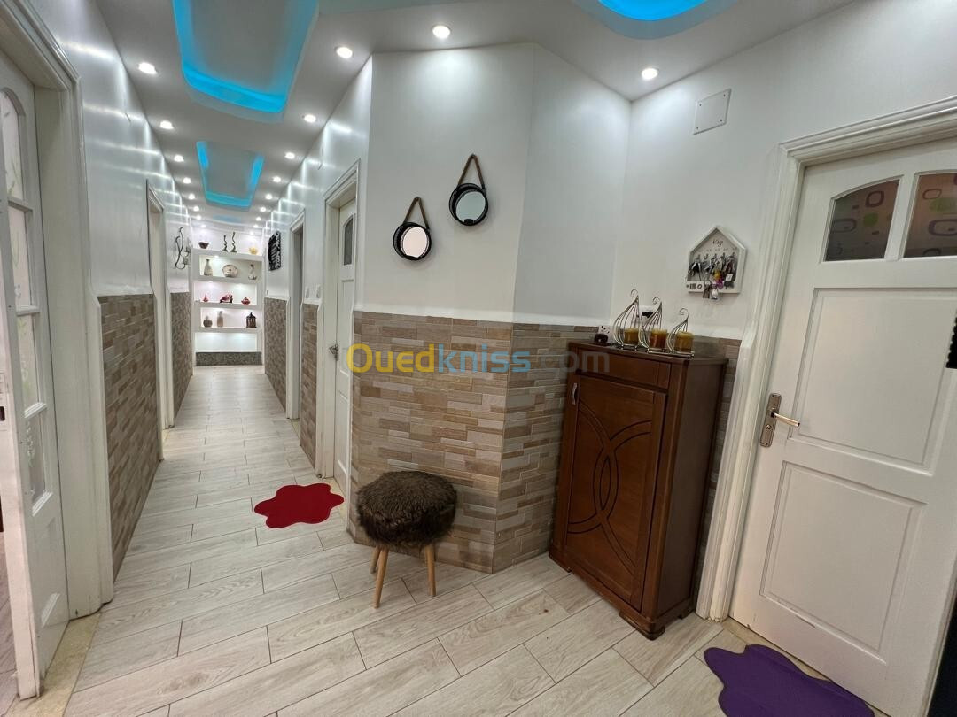 Vente Appartement F5 Alger Bordj el bahri