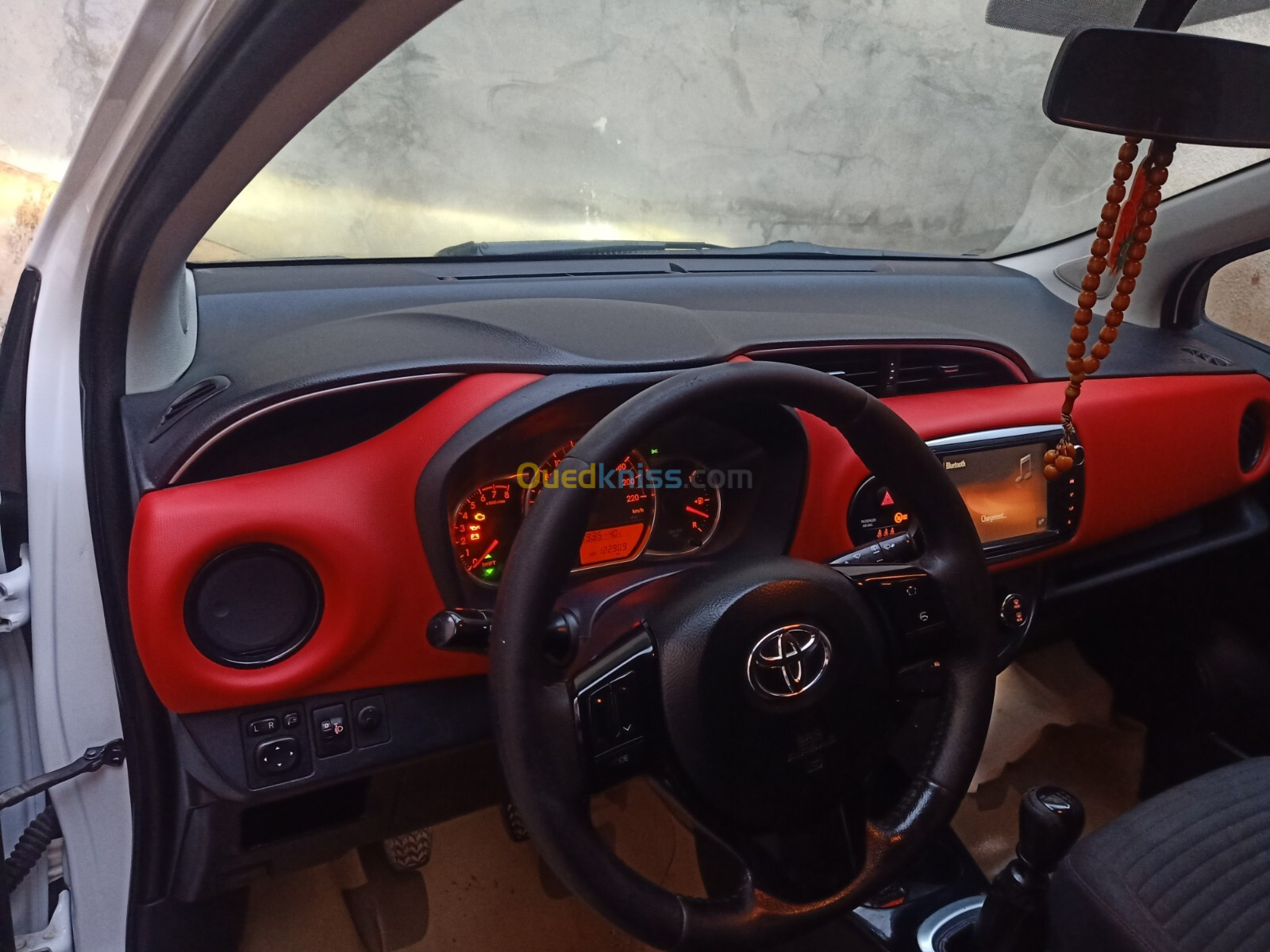 Toyota Yaris 2017 Red Edition