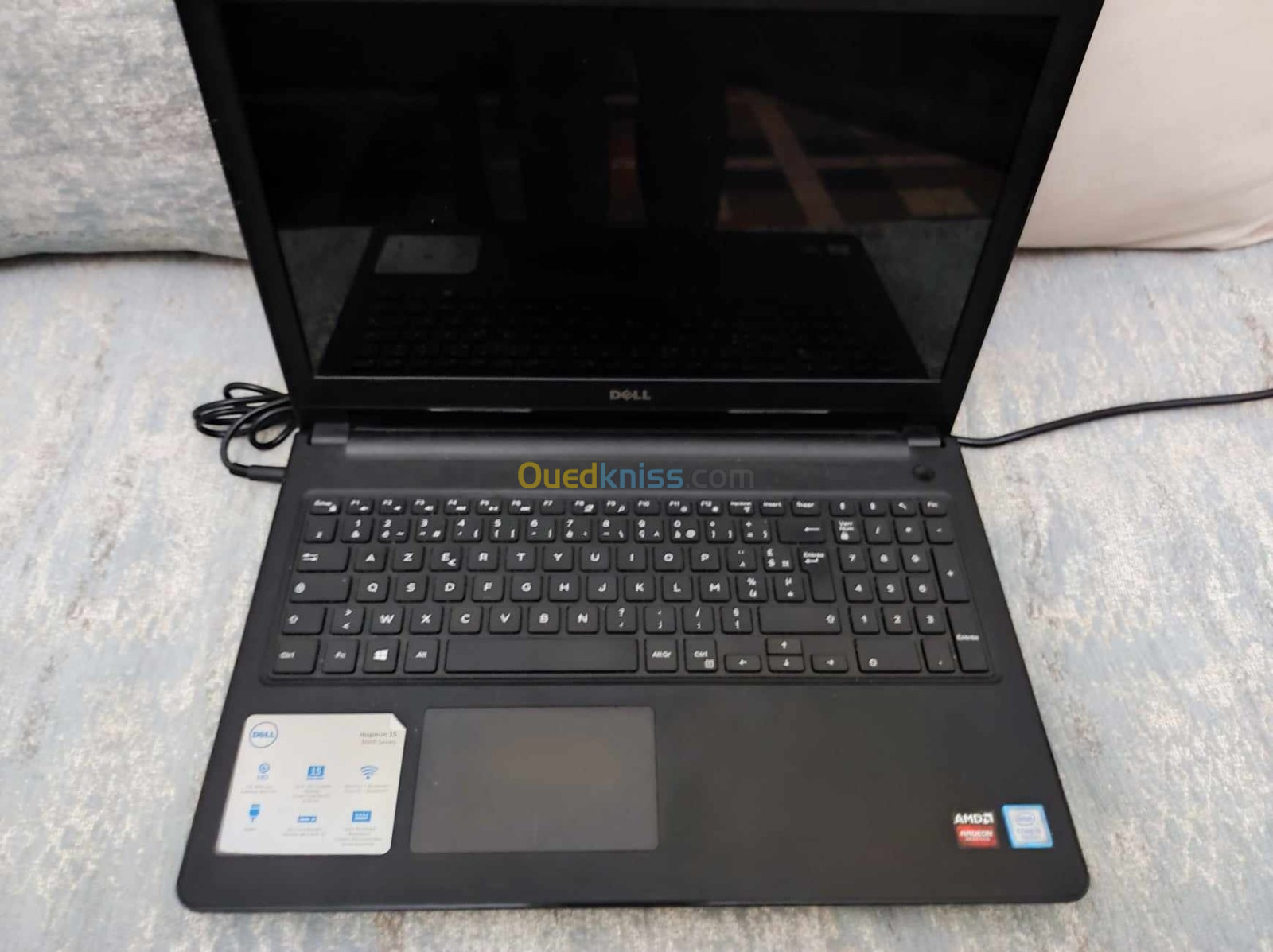 DELL Inspiron 15 3000 SERIES