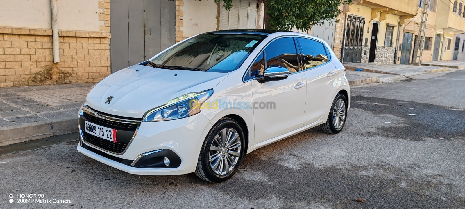 Peugeot 208 2015 Allure Facelift