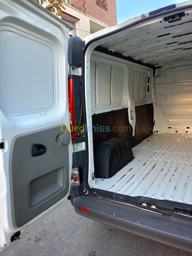 Renault TRAFIC 2013 