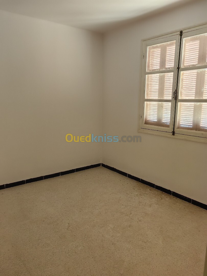 Location Appartement F5 Jijel Jijel