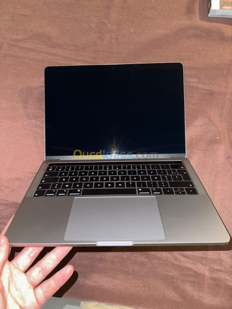 MacBook Pro 2018 i7 / 512gb / 16 gb