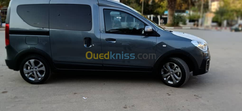 Renault Kangoo 2024 Stebway