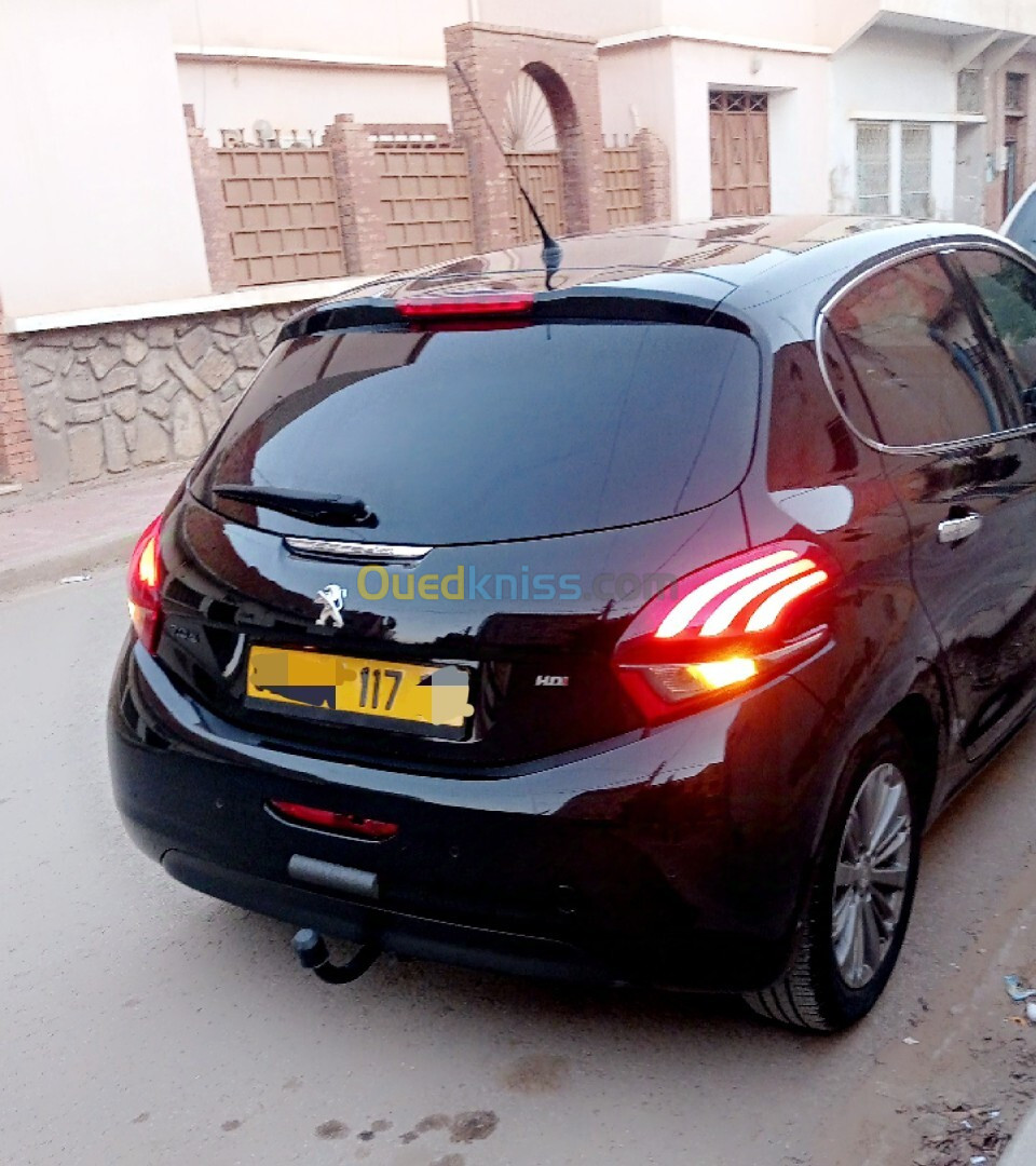 Peugeot 208 2017 Allure Facelift