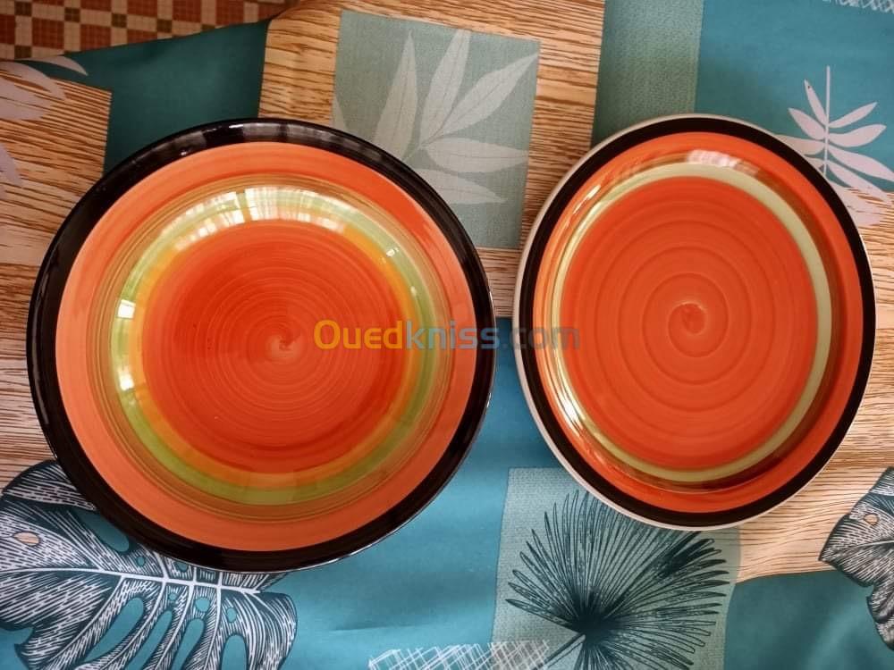 Assiettes plates et creuses