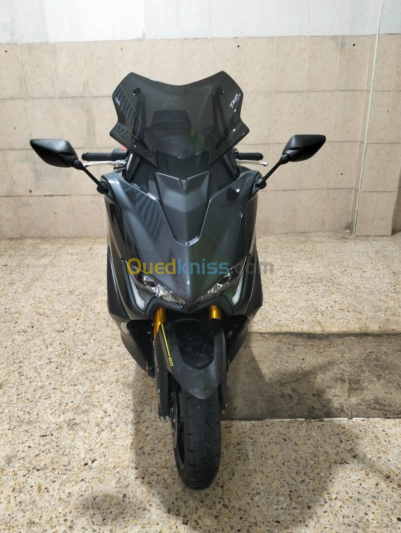 560 Tmax Yamaha 2024