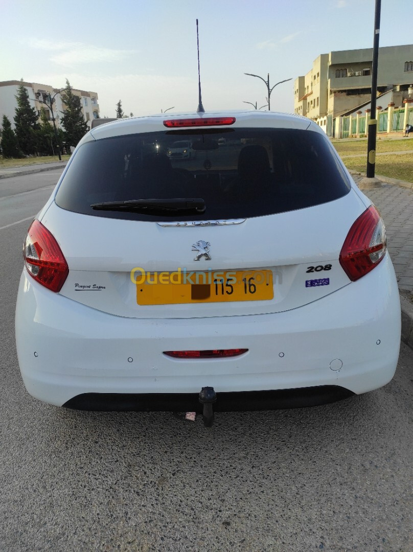 Peugeot 208 2015 Allure