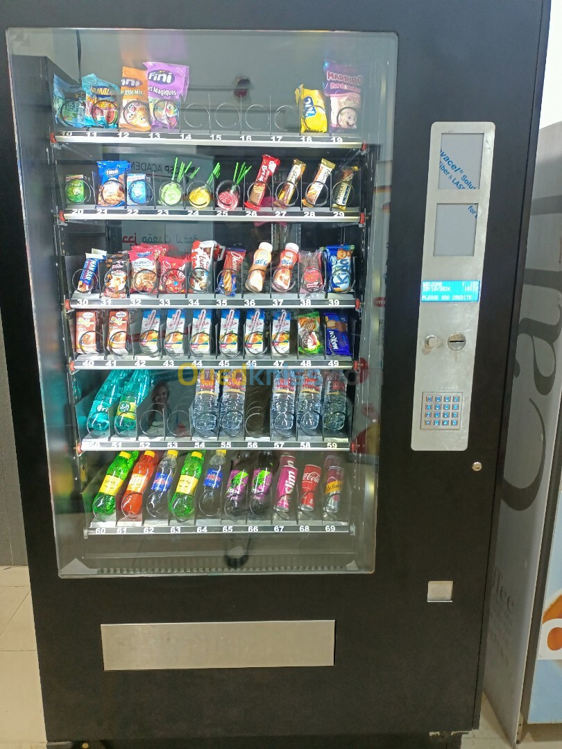 Distributeur automatique snack et café 