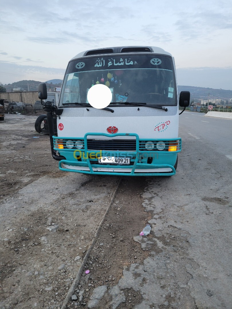 Toyota Coaster 2009