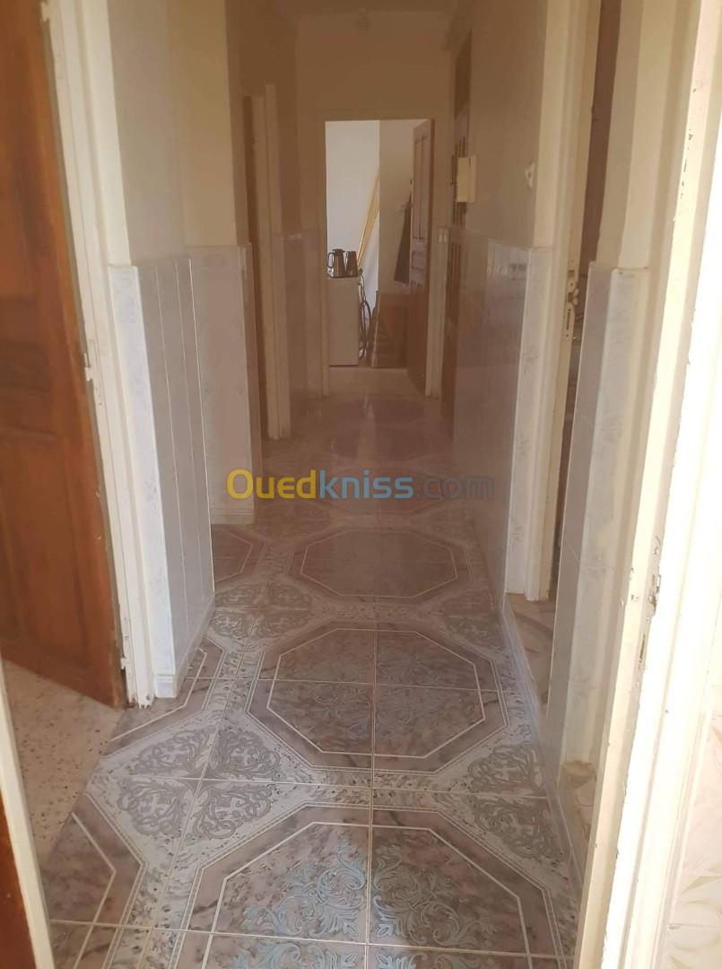 Location vacances Appartement F2 Mostaganem Mostaganem