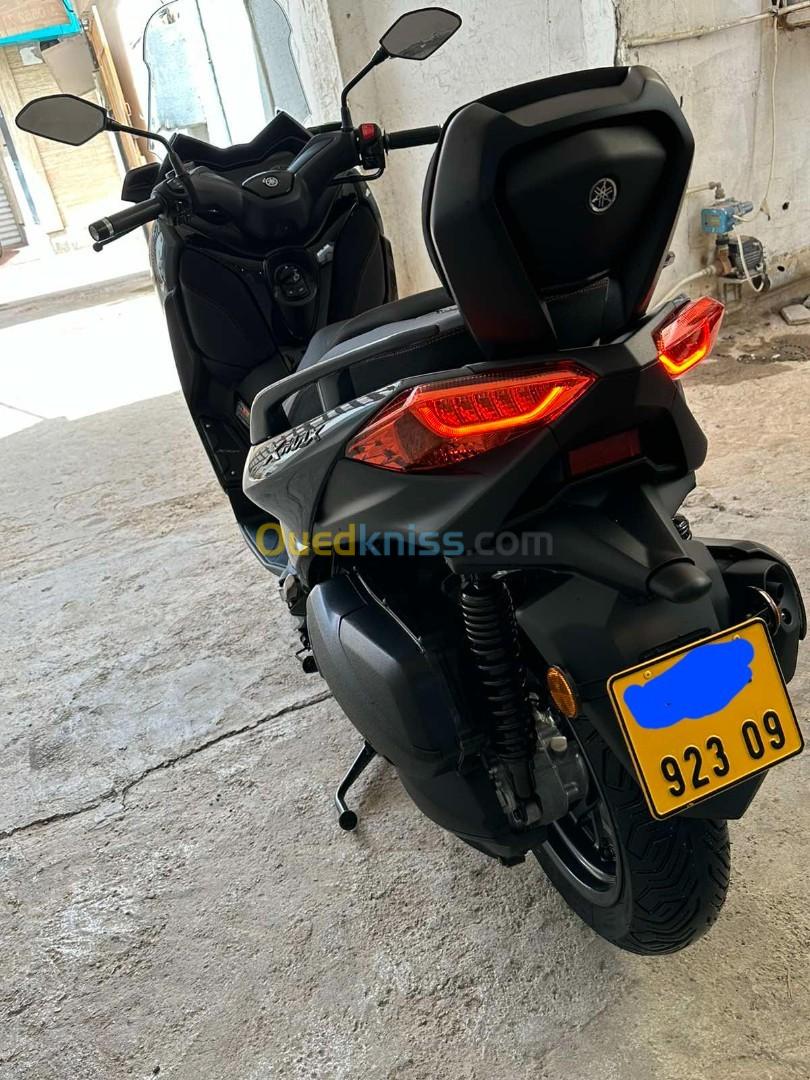 Yamaha Xmax 2023