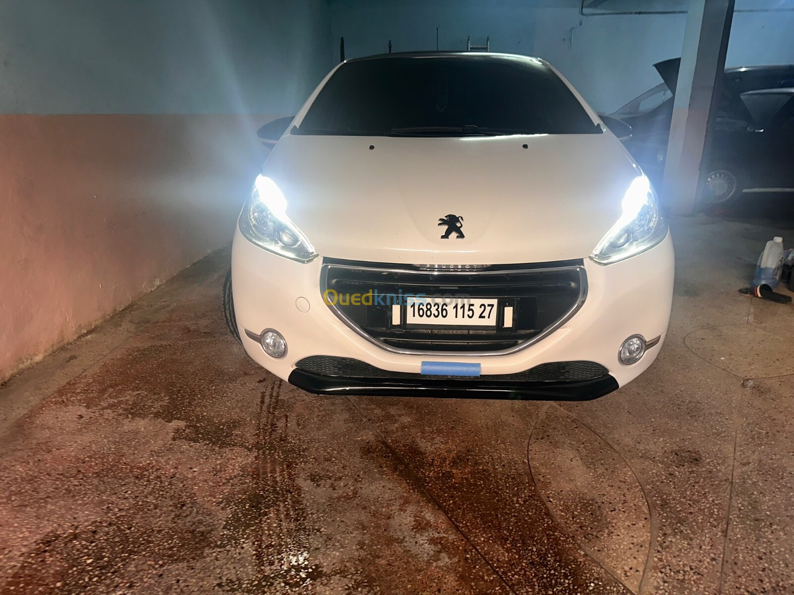 Peugeot 208 2015 