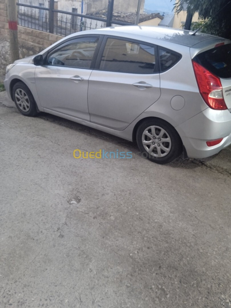 Hyundai Accent RB  5 portes 2012 