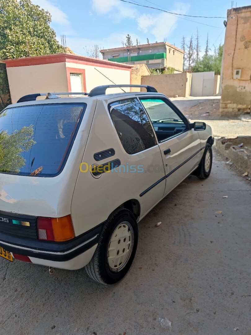 Peugeot 205 1987 205