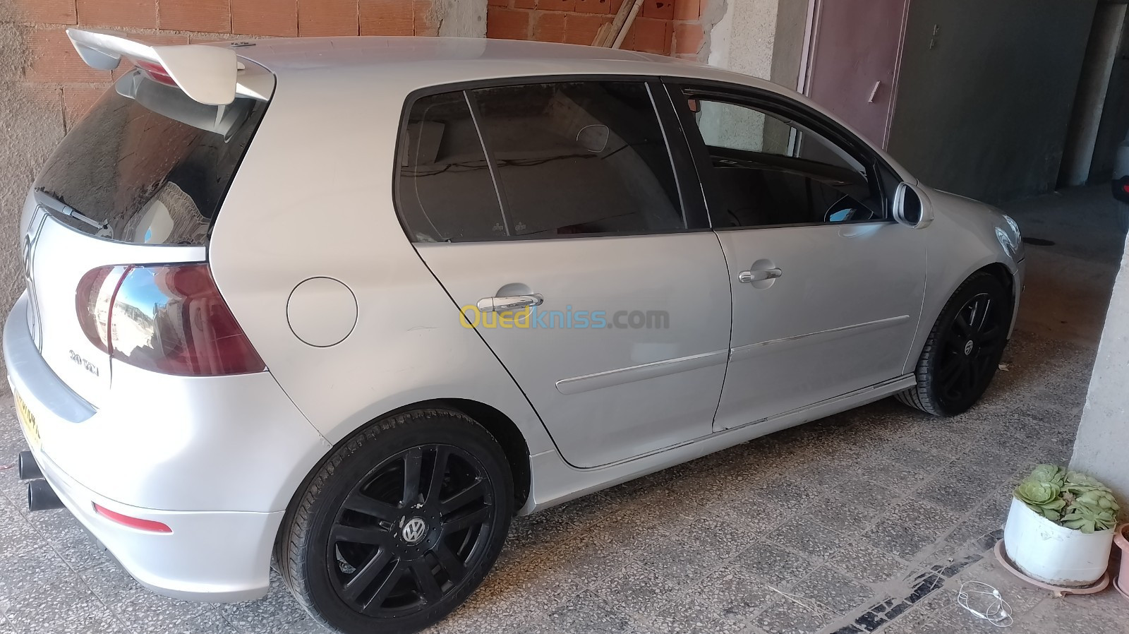 Volkswagen Golf 5 2004 R32