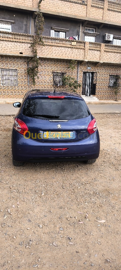 Peugeot 208 2014 